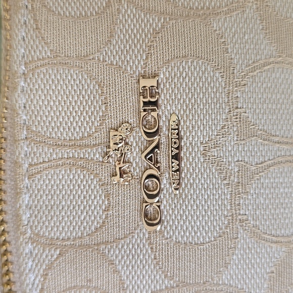Coach Small Kelsey Satchel Signature Jacquard Light Khaki Chalk Trim New - Picture 8 of 14